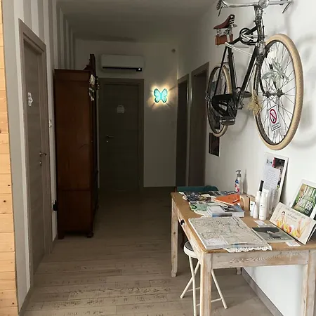 Pensjonat Residenza Delle Farfalle-Camera Tripla Con Bagno Privato