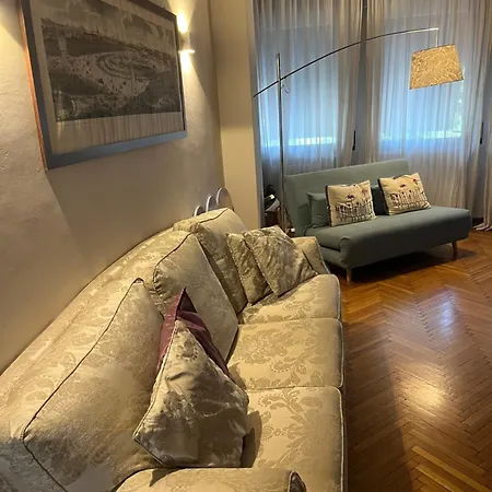Residenza Delle Farfalle-Camera Tripla Con Bagno Privato Pensjonat