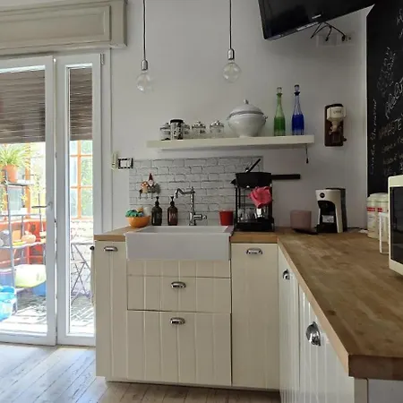 Residenza Delle Farfalle-Camera Tripla Con Bagno Privato Pensjonat