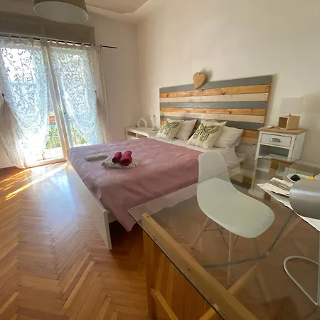 Residenza Delle Farfalle-Camera Tripla Con Bagno Privato *