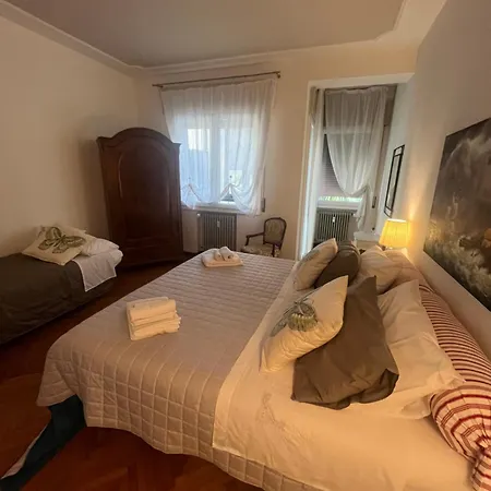 Residenza Delle Farfalle-camera Tripla Con Bagno Privato 게스트하우스